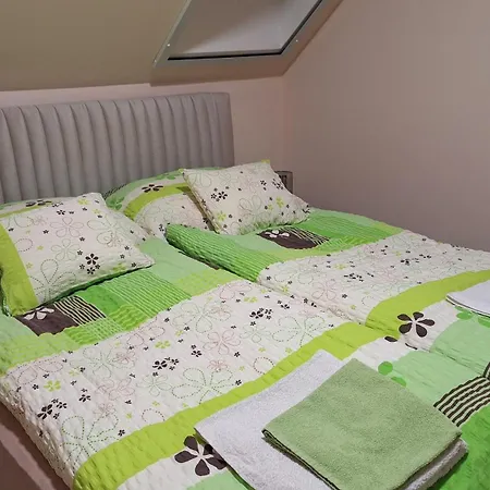 Betti Lux