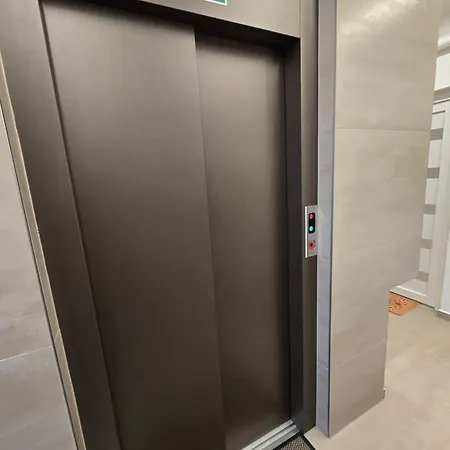 Betti Lux Hajduszoboszlo