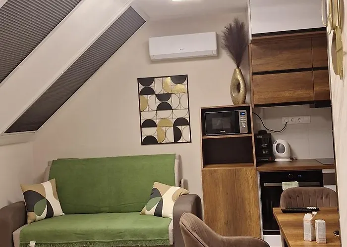 아파트 Betti Lux *